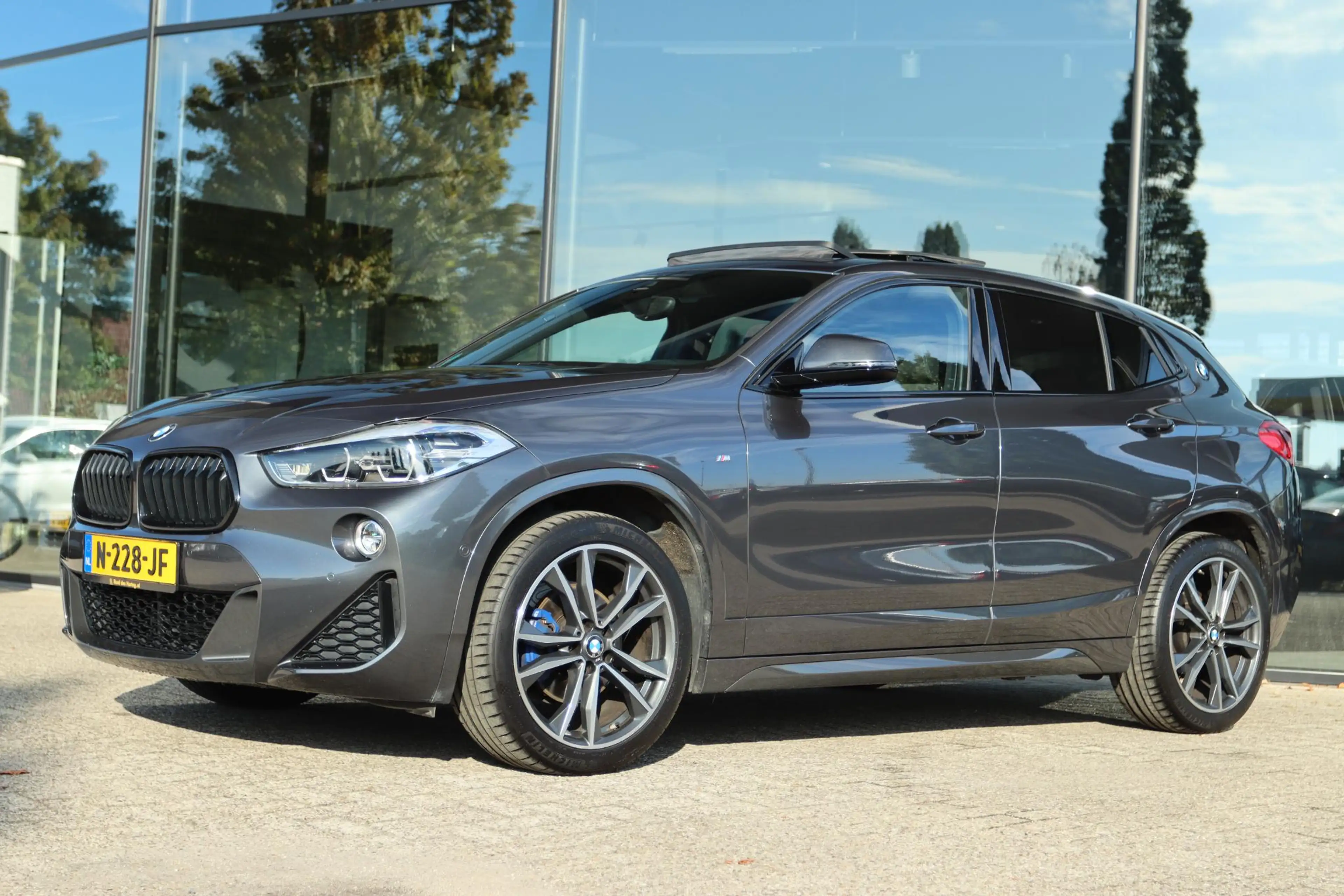 BMW X2 SDRIVE18I HIGH EXECUTIVE M-SPORT | PANO | LED | AL