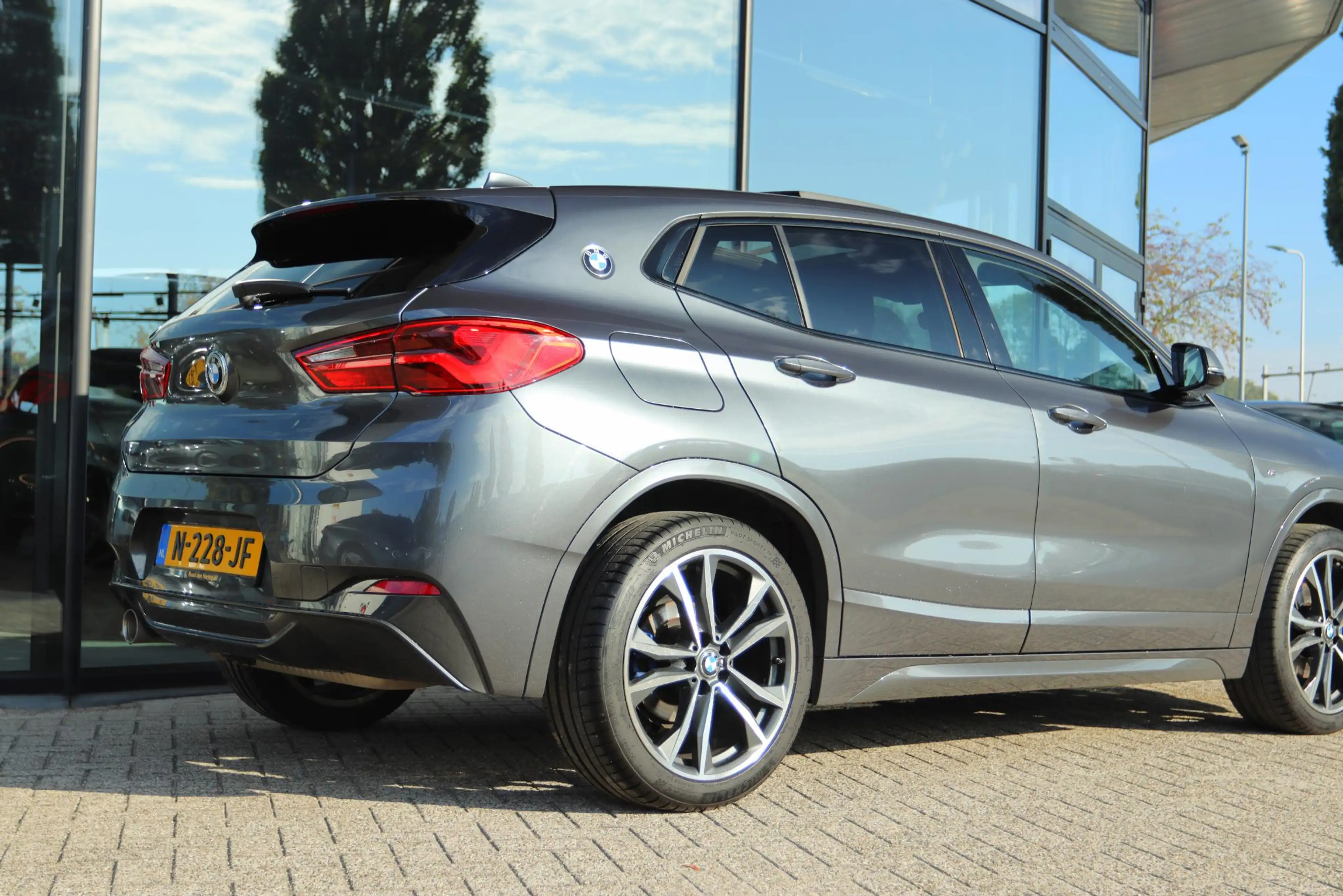 BMW X2 SDRIVE18I HIGH EXECUTIVE M-SPORT | PANO | LED | AL — photo 9