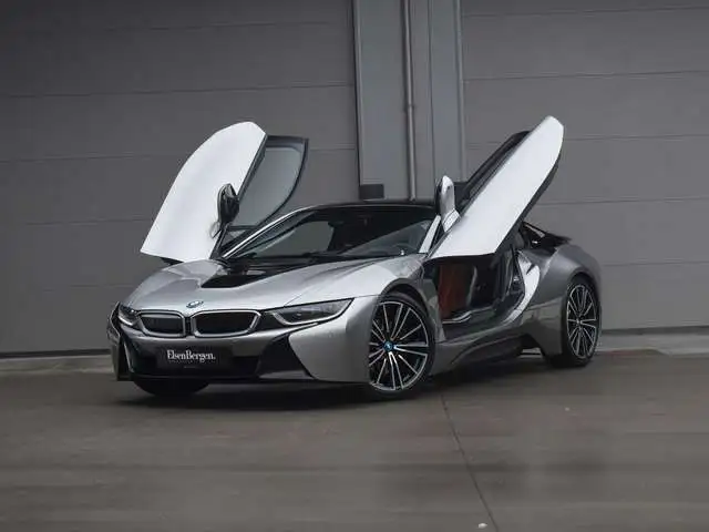 BMW i8 Coupé / Donington grey / E-Copper interior
