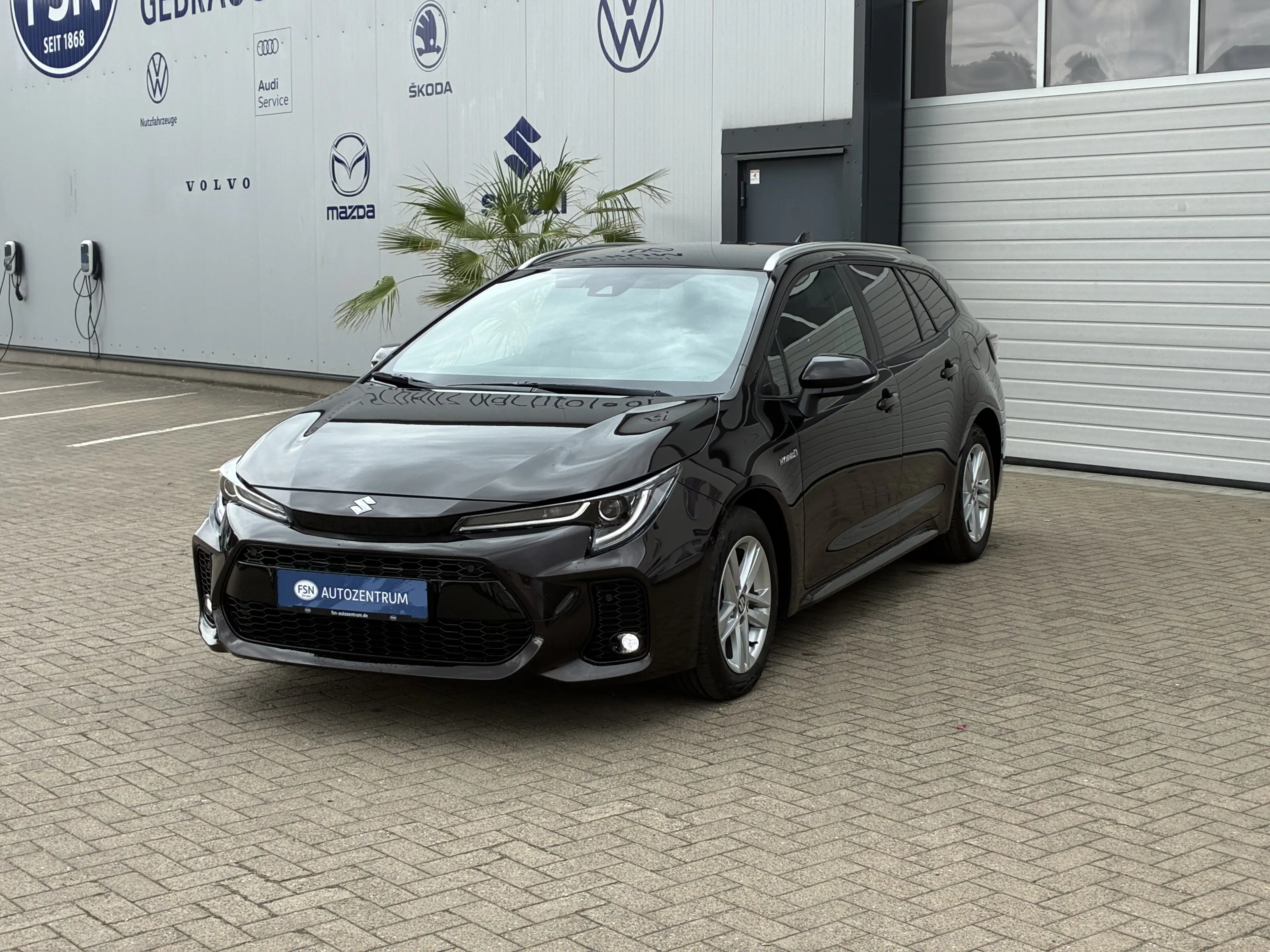 Suzuki Swace COMFORT+ CVT HYBRID RFK ACC