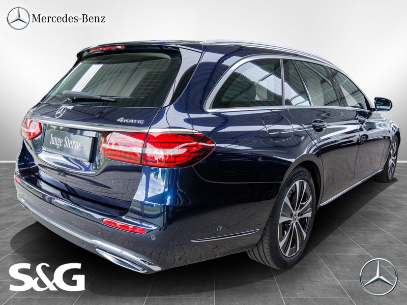 Mercedes-Benz E 400 d 4M T Schiebd.+360°+HUD+LED+18 — photo 4
