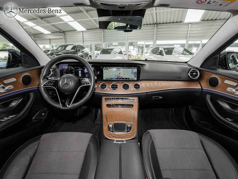 Mercedes-Benz E 400 d 4M T Schiebd.+360°+HUD+LED+18 — photo 10