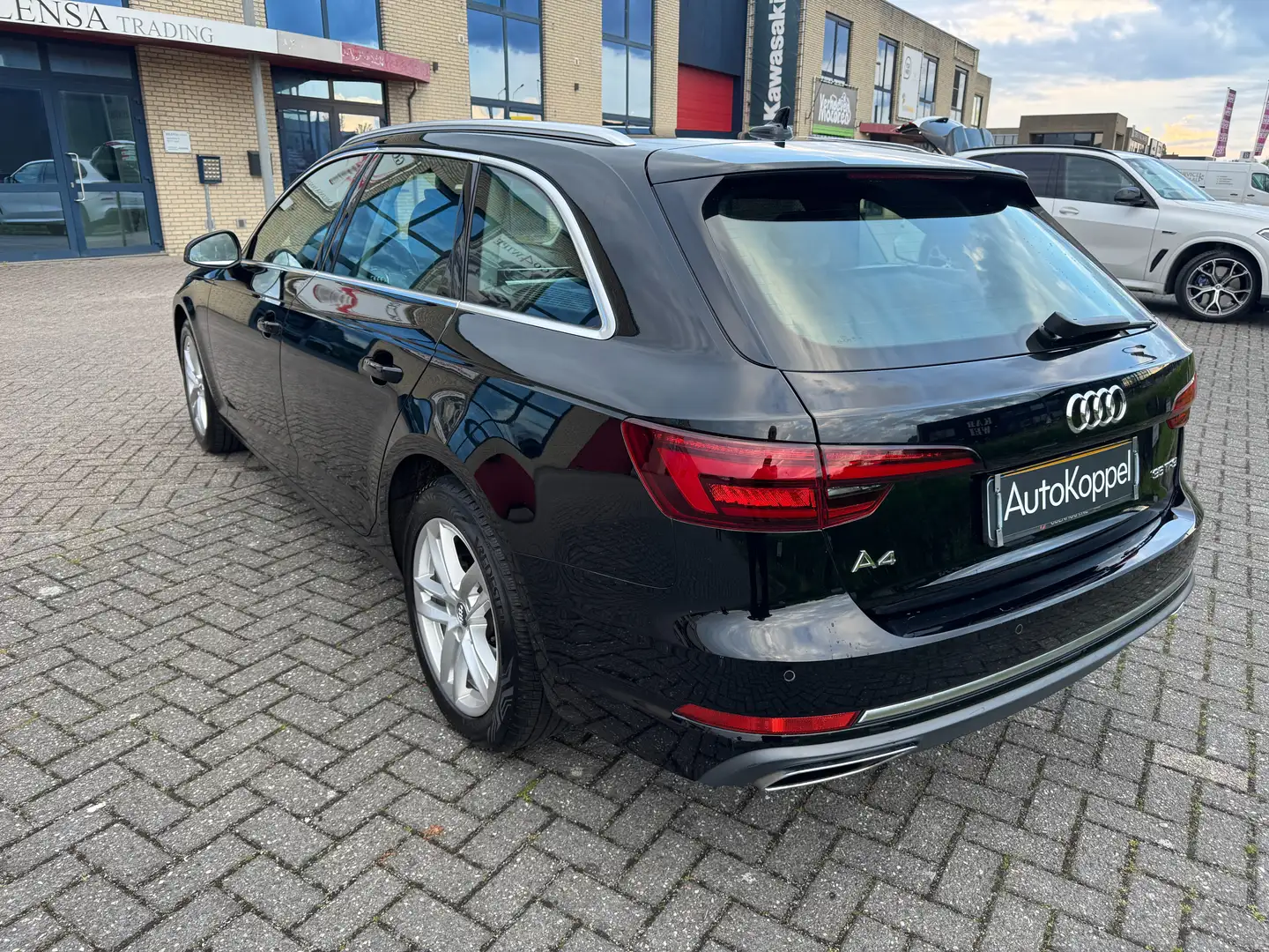Audi A4 35 TFSI (2.0) Avant Sp. L. Ed. Negro - 2