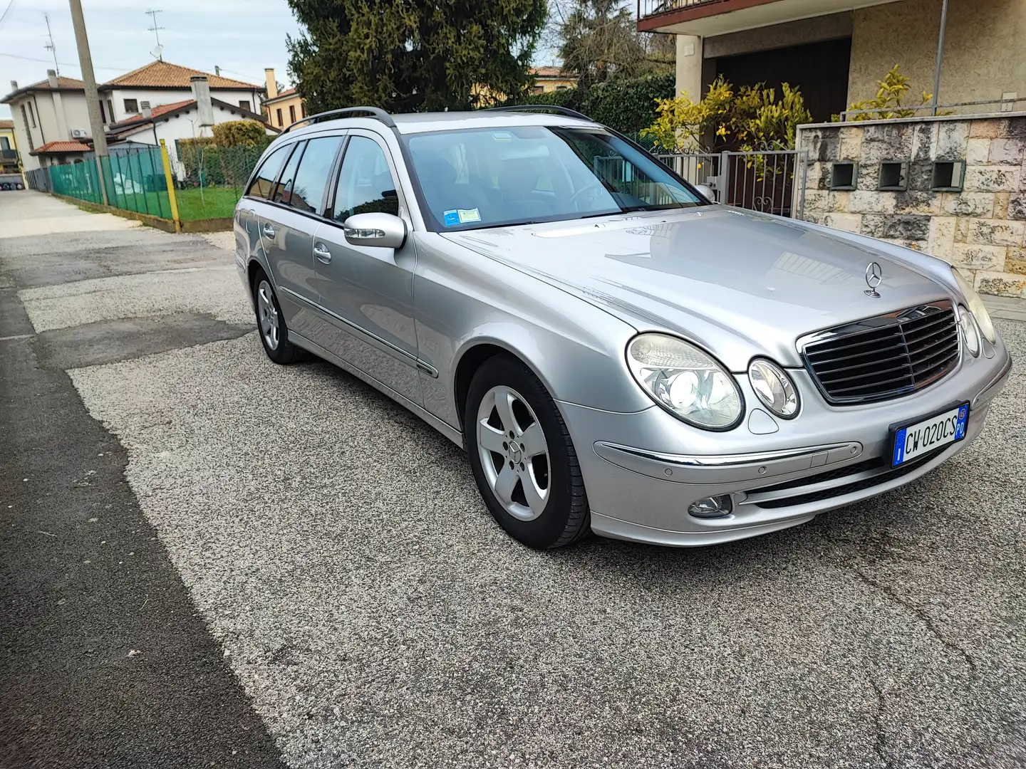 Mercedes-Benz E 220 Avantgarde  UNICO PROPRIETARIO KM 141.000 - 2