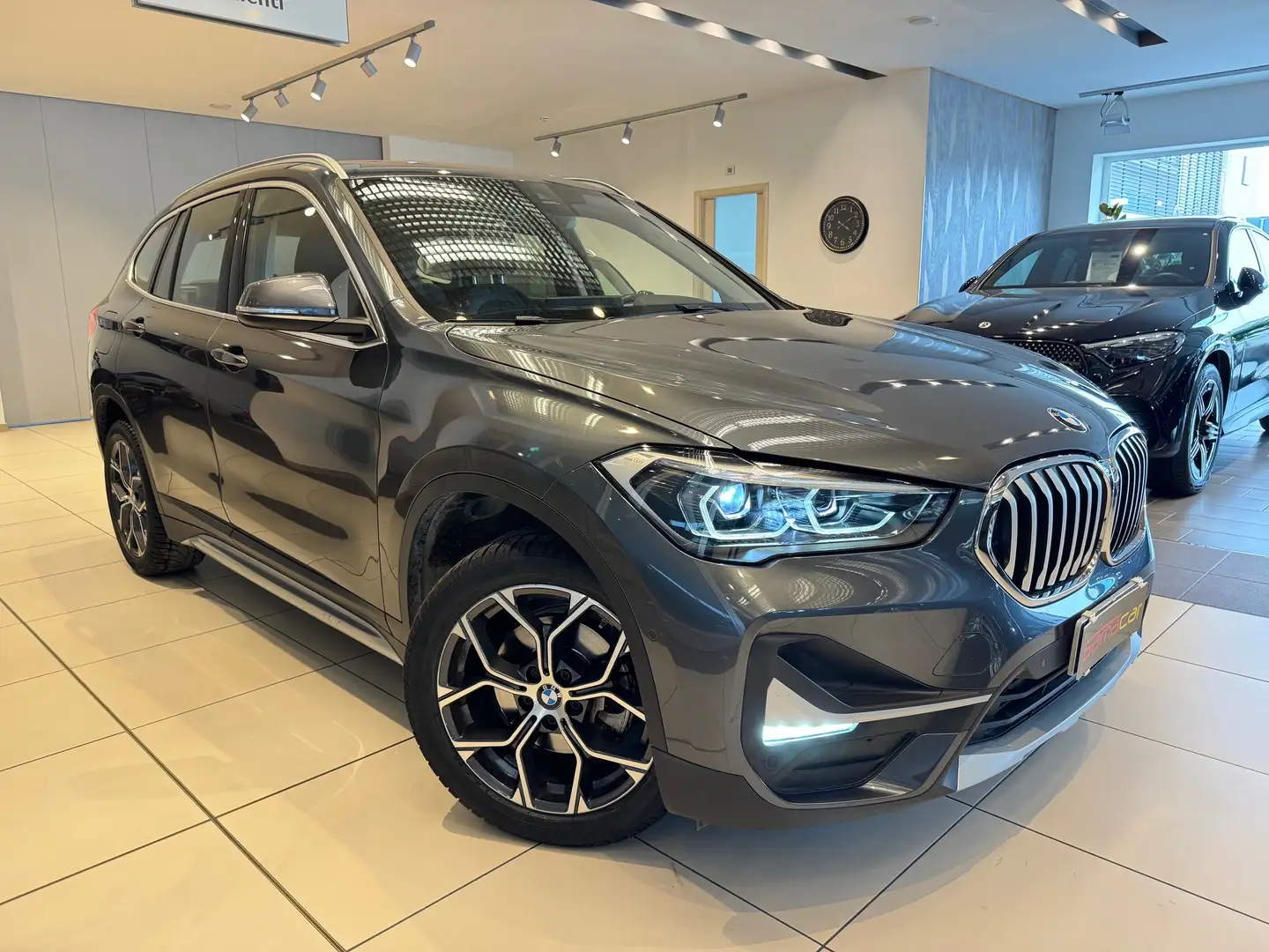 BMW X1 sdrive18d xLine auto ACC, HEAD UP DISPLAY, TELECAM - 1