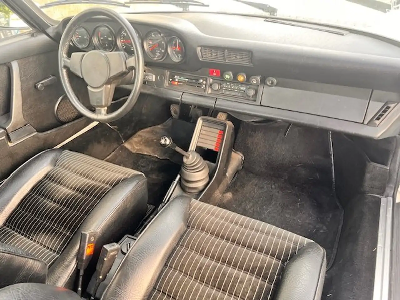 Porsche 911 SC 3.0, foto 12