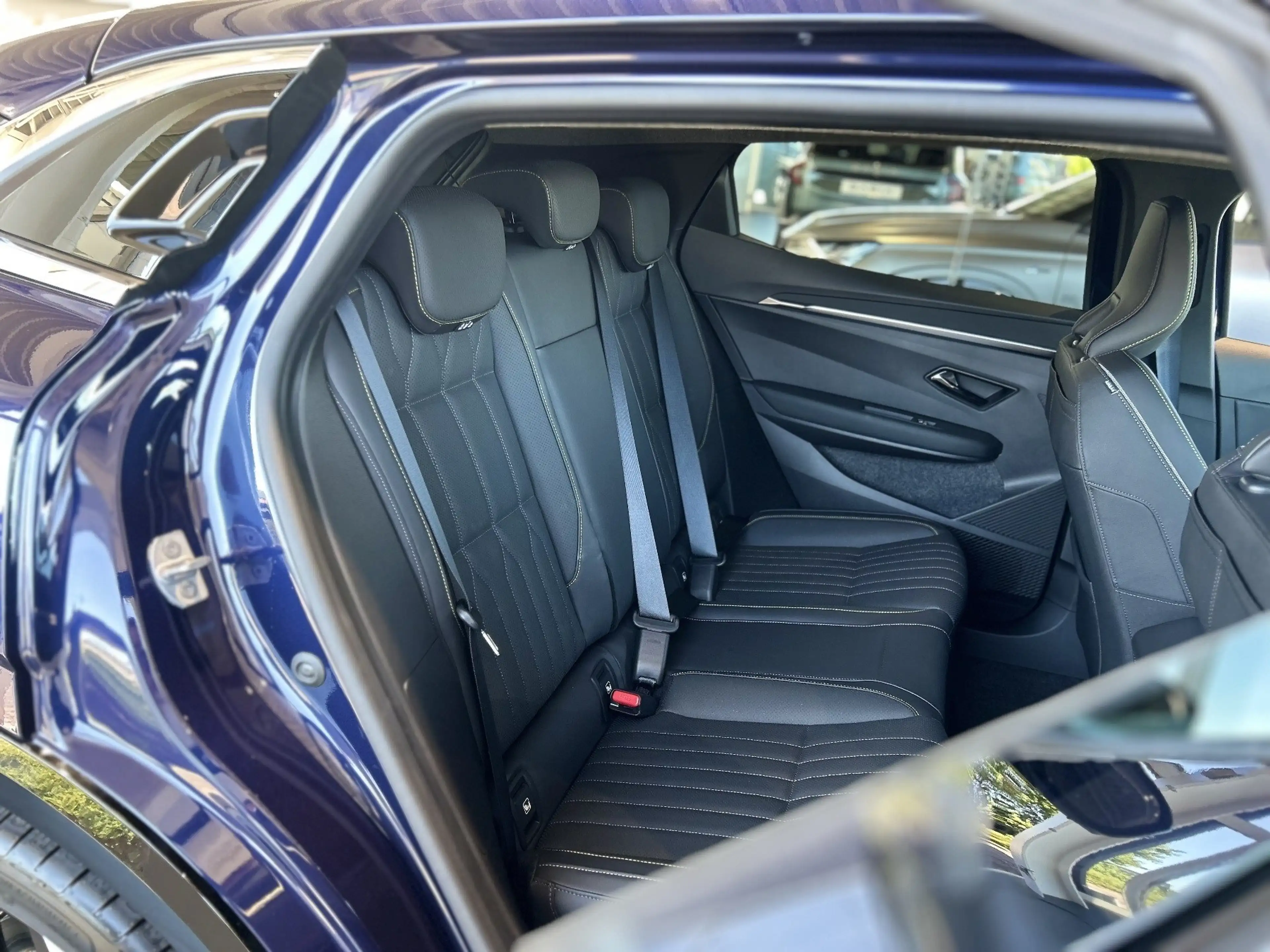 Renault Megane E-Tech 100% ele Iconic 220 Comfort Range — photo 11