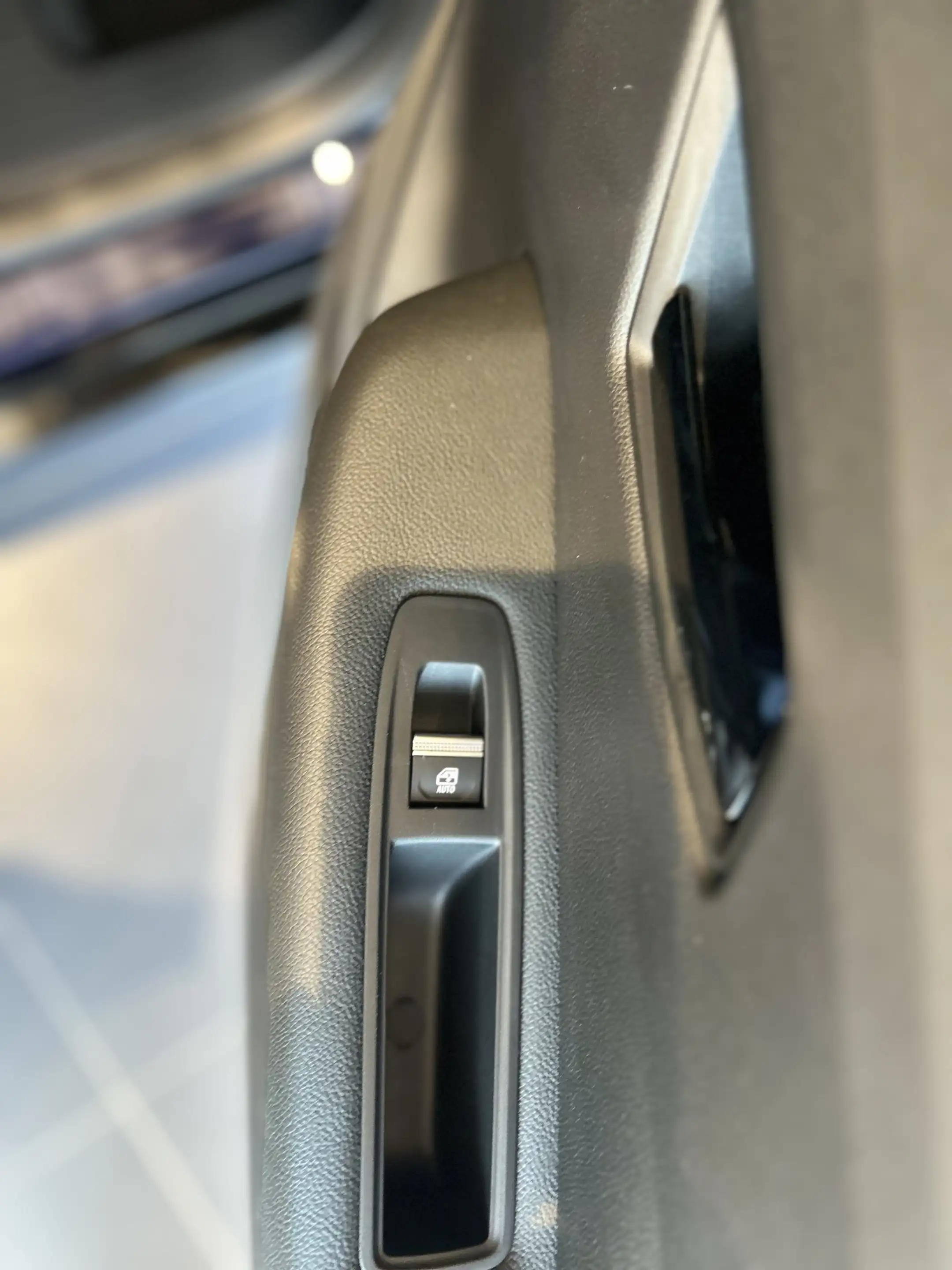 Renault Megane E-Tech 100% ele Iconic 220 Comfort Range — photo 12
