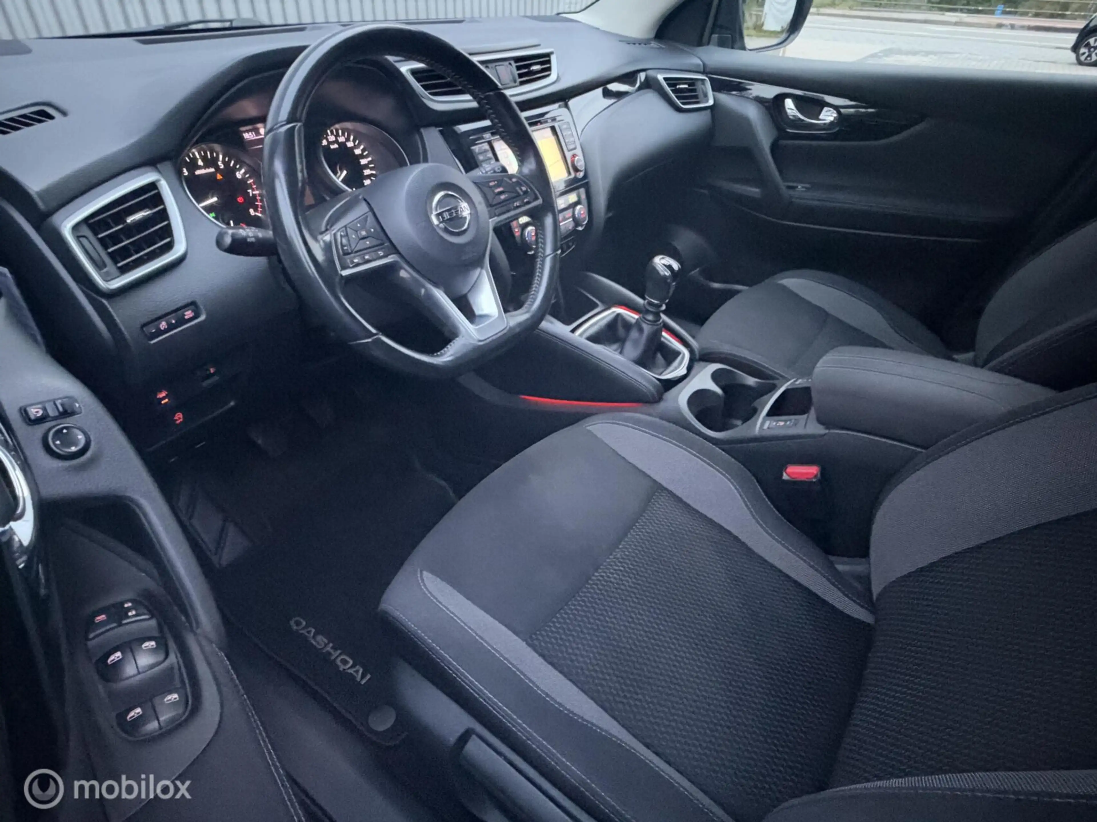 Nissan Qashqai 1.2 Acenta 2018 / Facelift / Camera / Stoelverwarm — photo 9