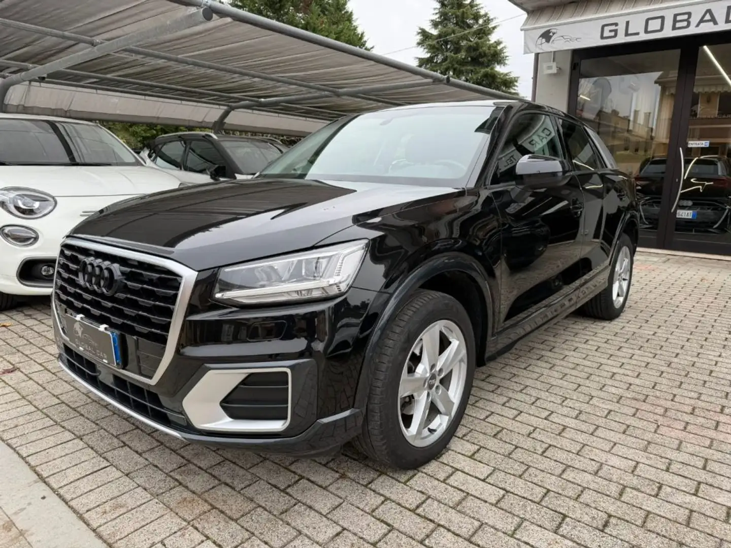 Audi Q2 30 TDI S tronic Identity Black AUTOMATICA Nero - 1