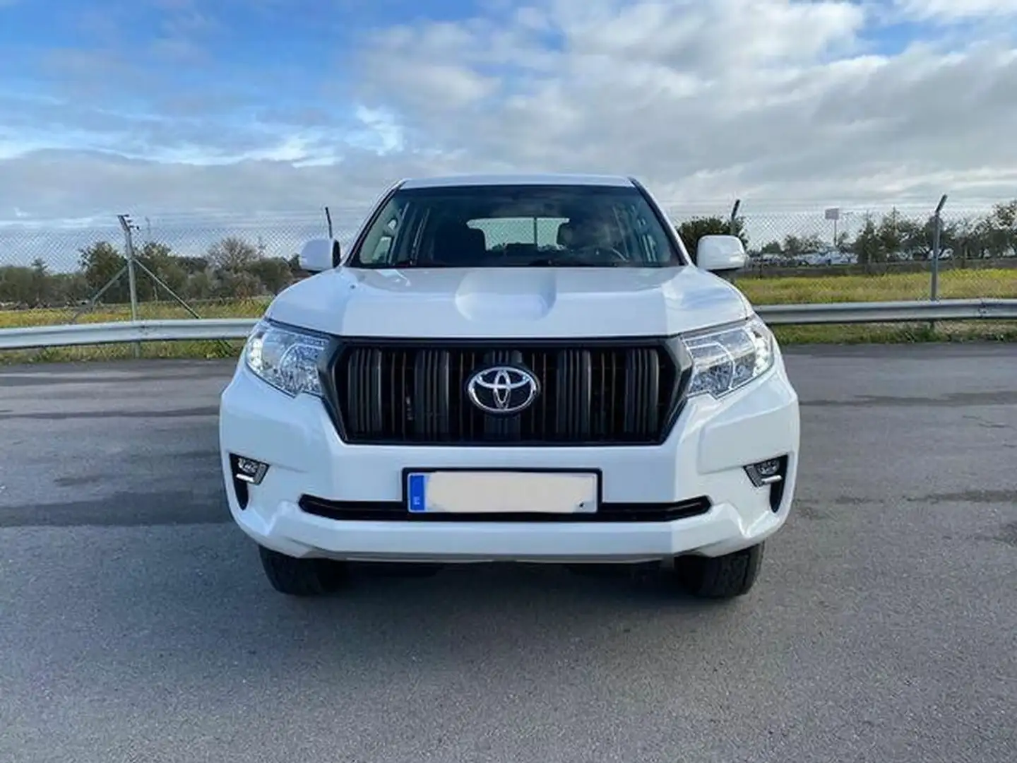 Toyota Land Cruiser D-4D GX Blanco - 2