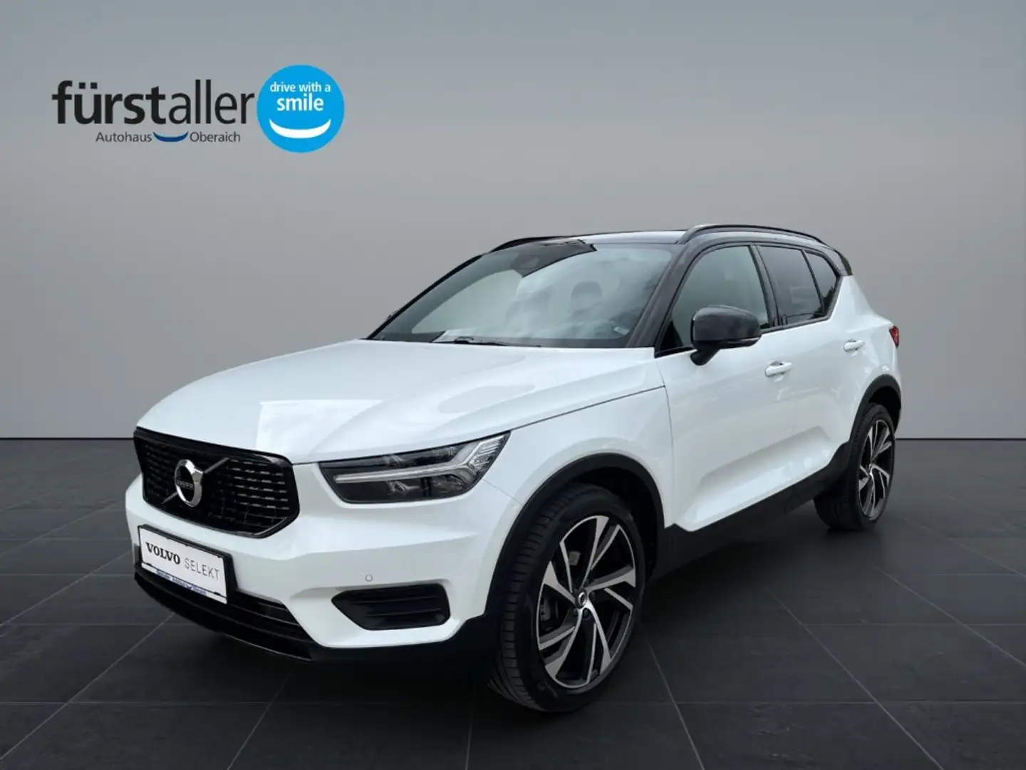 Volvo XC40 T3 A R-Design Weiß - 1