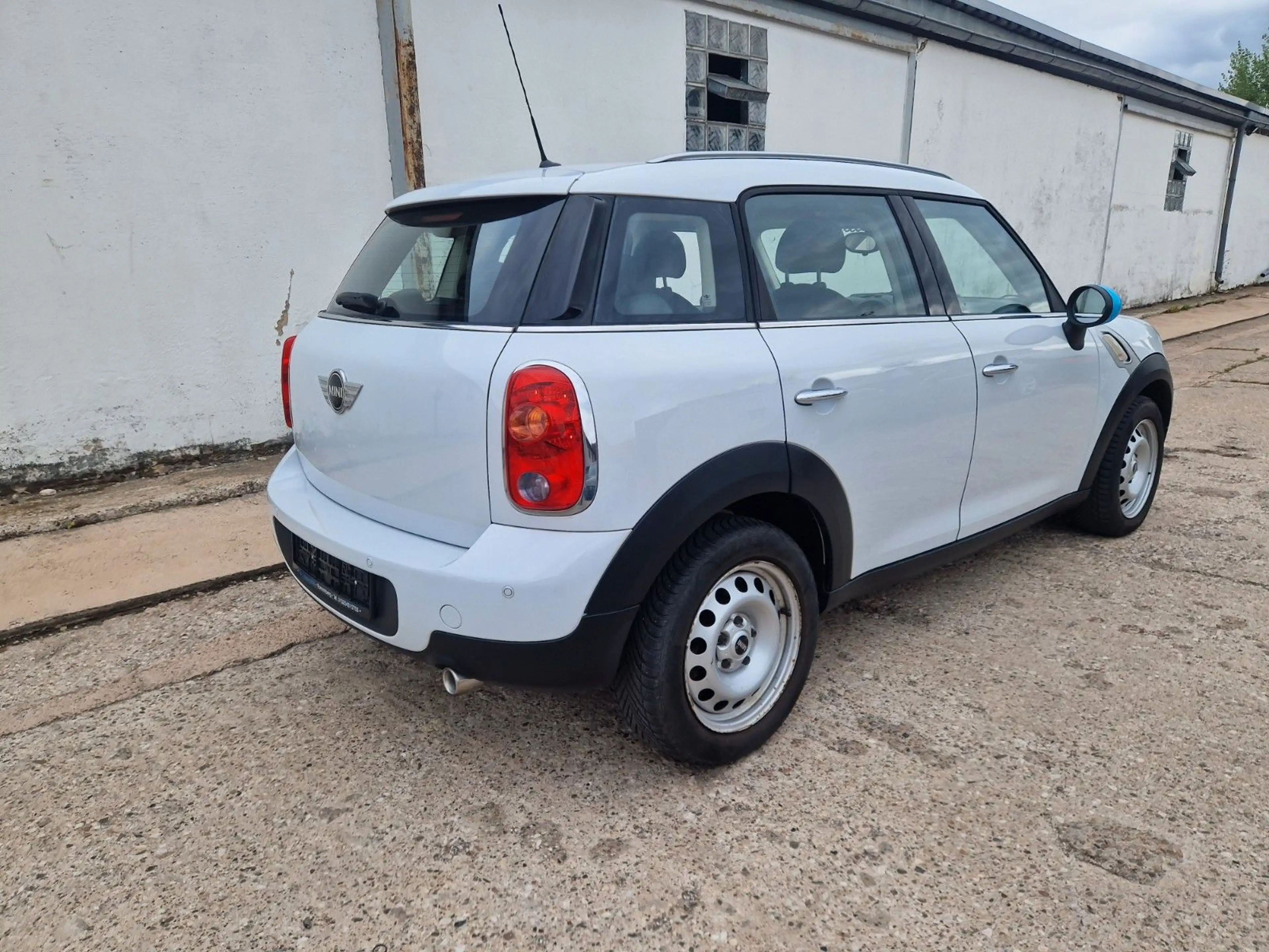 MINI One Countryman One D — photo 7