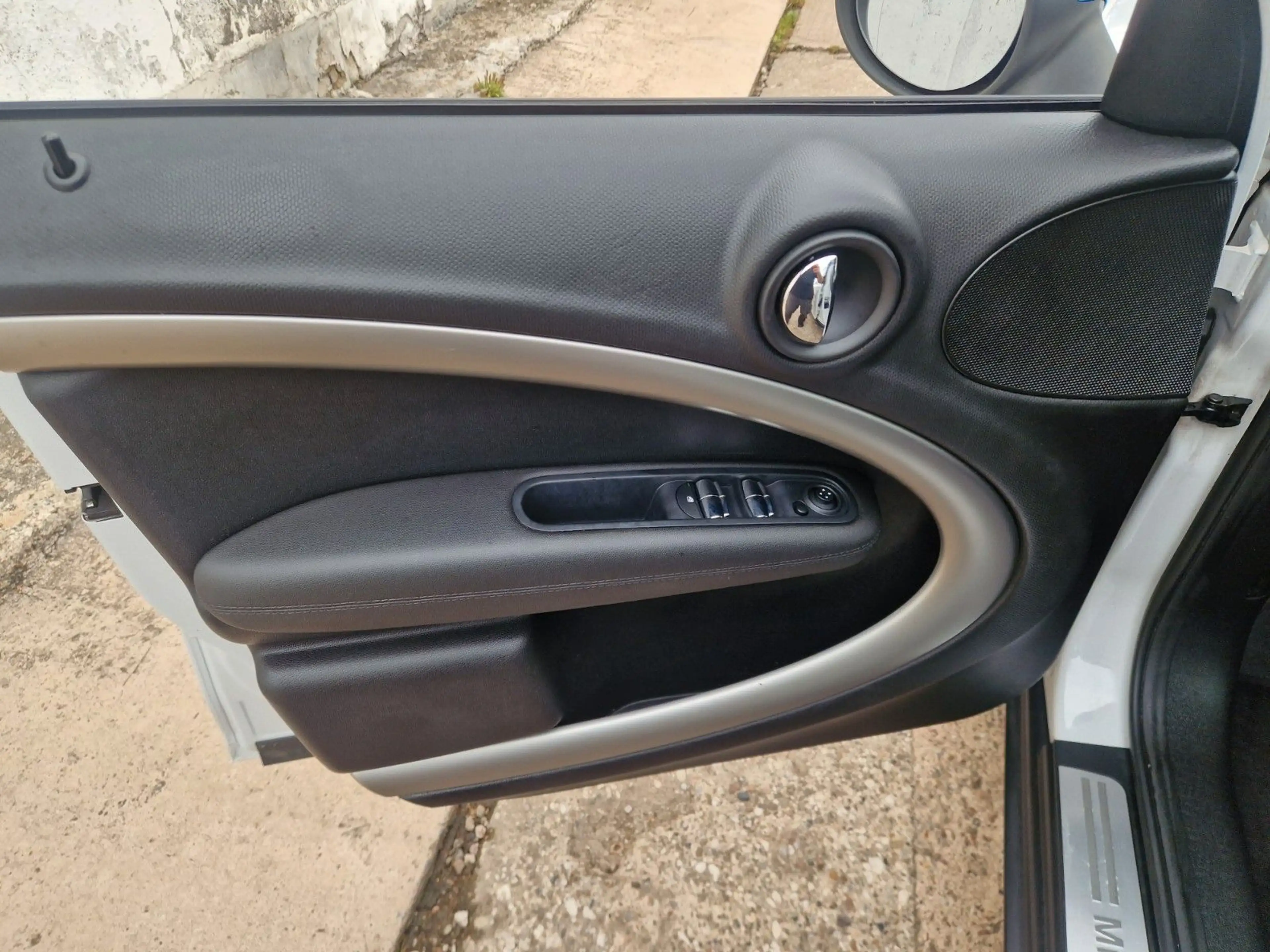 MINI One Countryman One D — photo 13