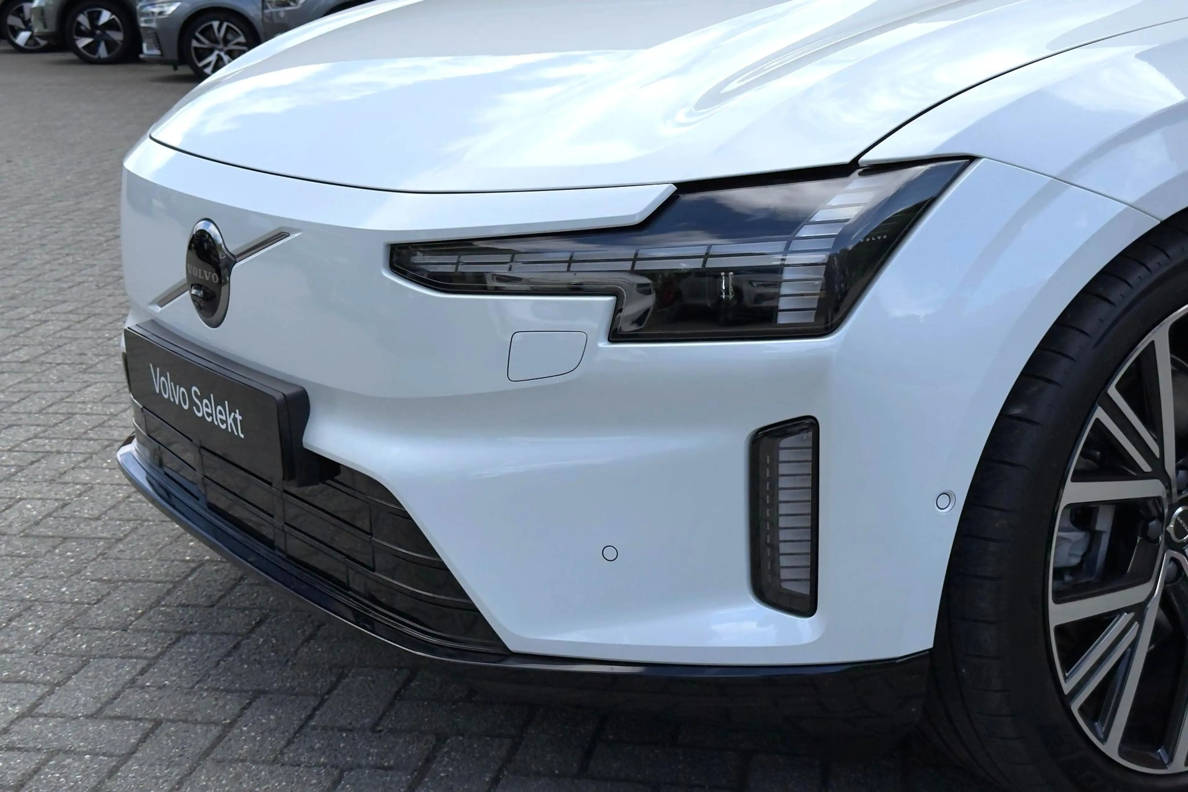 Volvo ES90 Single Motor Extended Range Ultra 92 kWh Luchtveri — photo 13