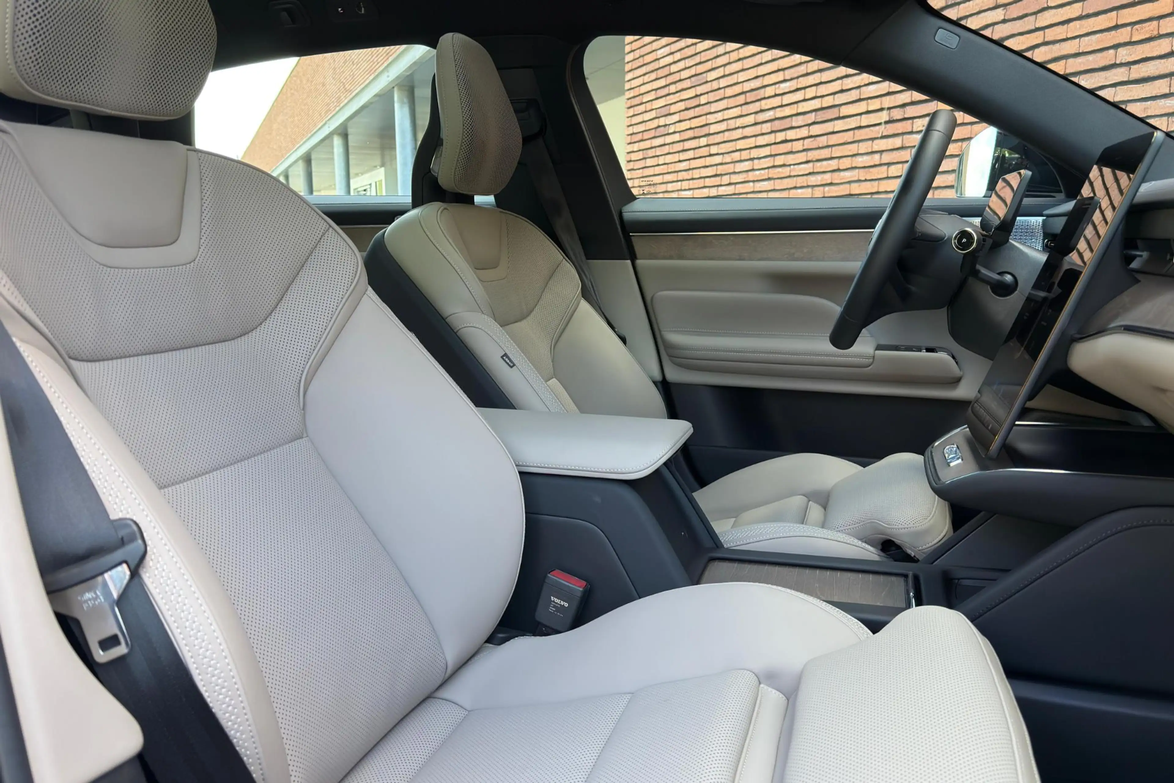Volvo ES90 Single Motor Extended Range Ultra 92 kWh Luchtveri — photo 3