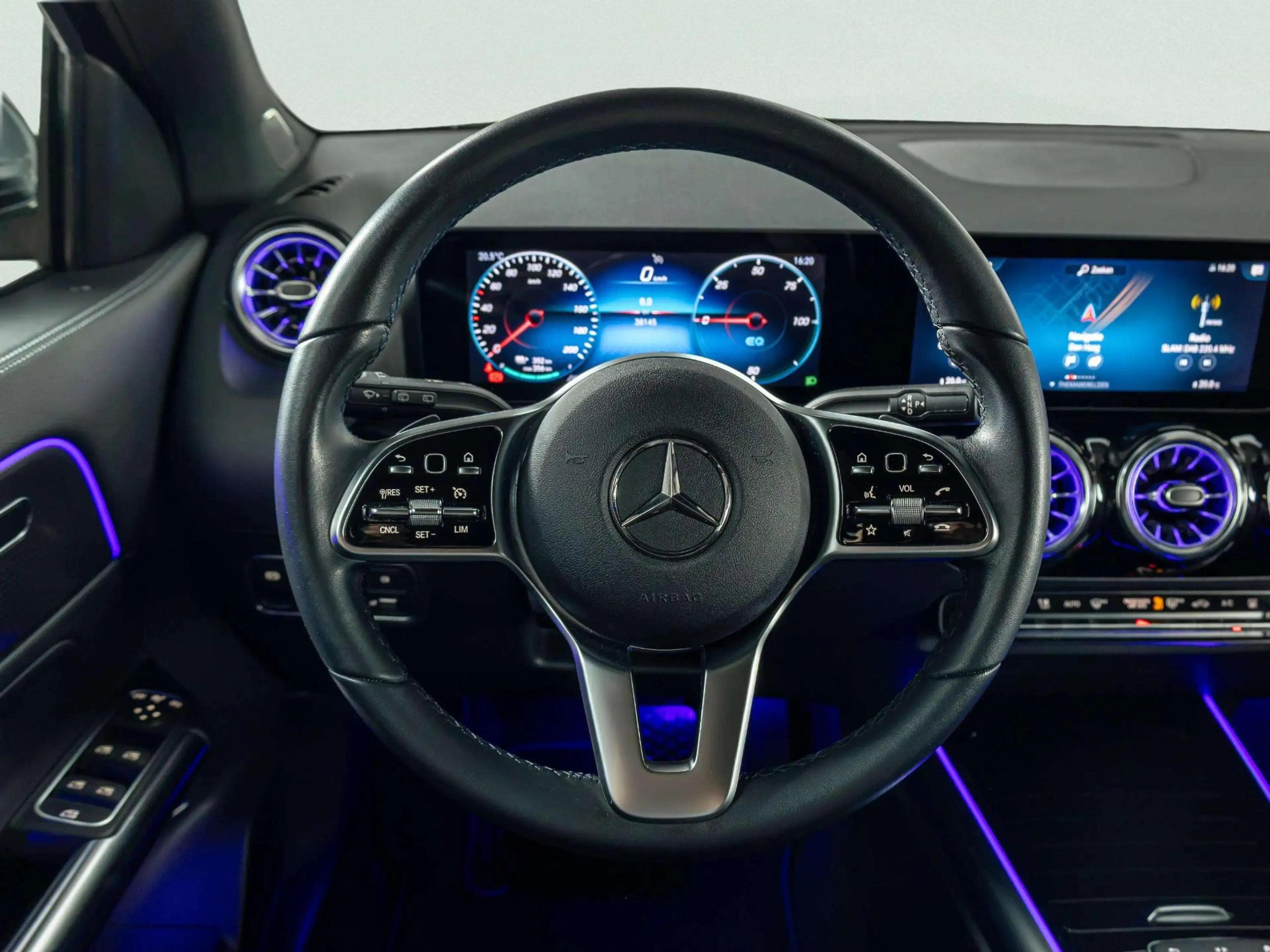 Mercedes-Benz EQA 250 Business Solution Luxury 67 kWh | Panorama dak — photo 14