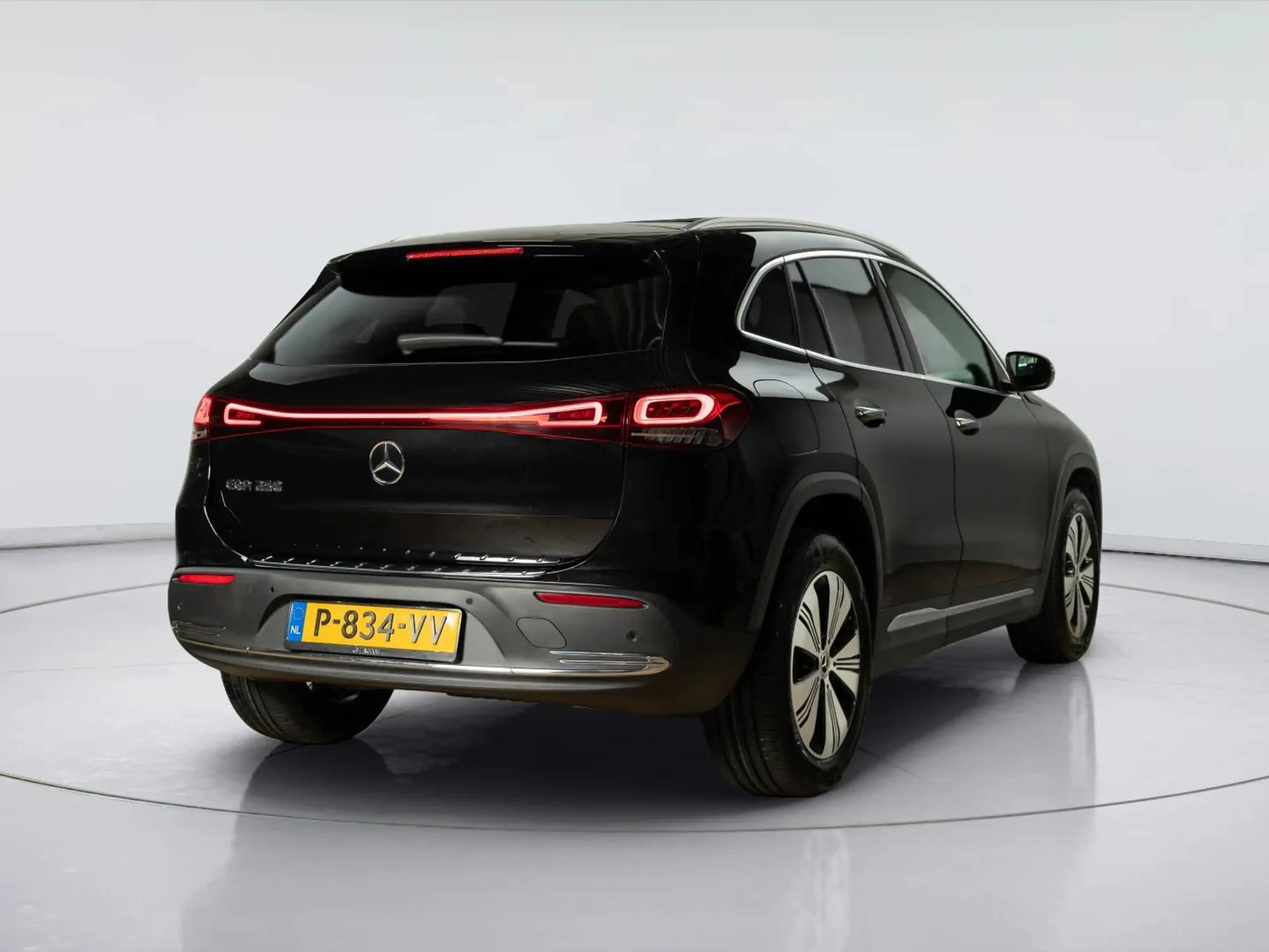 Mercedes-Benz EQA 250 Business Solution Luxury 67 kWh | Panorama dak — photo 2