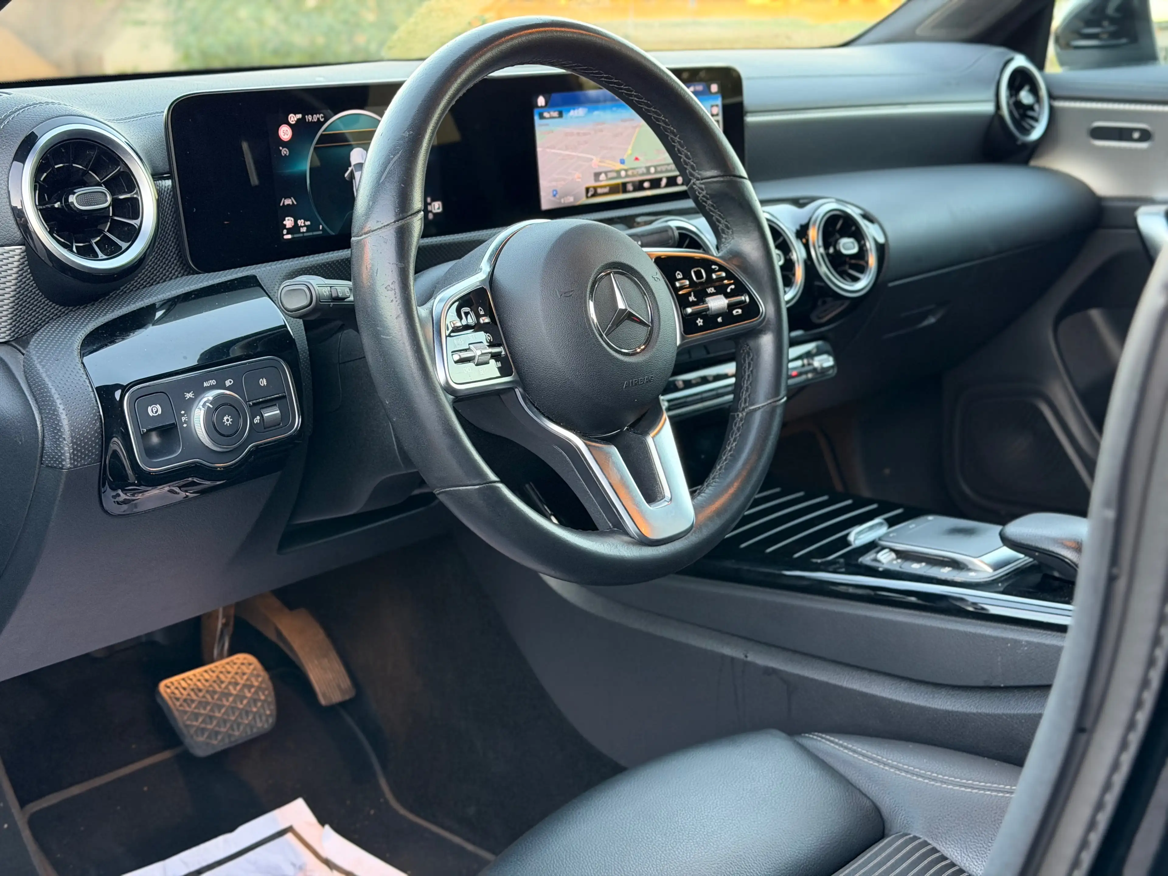 Mercedes-Benz CLA 200 CLA 200 d*1-Besitz*R-Kamera*AHK* — photo 6