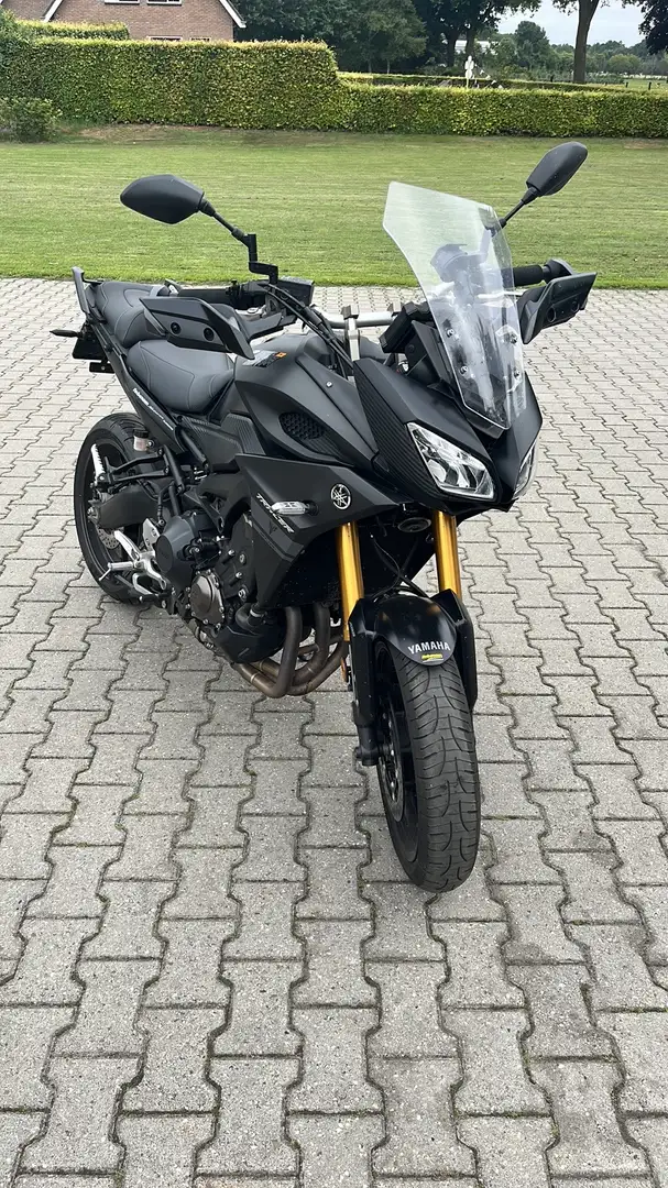 Yamaha Tracer 900 Zwart - 1