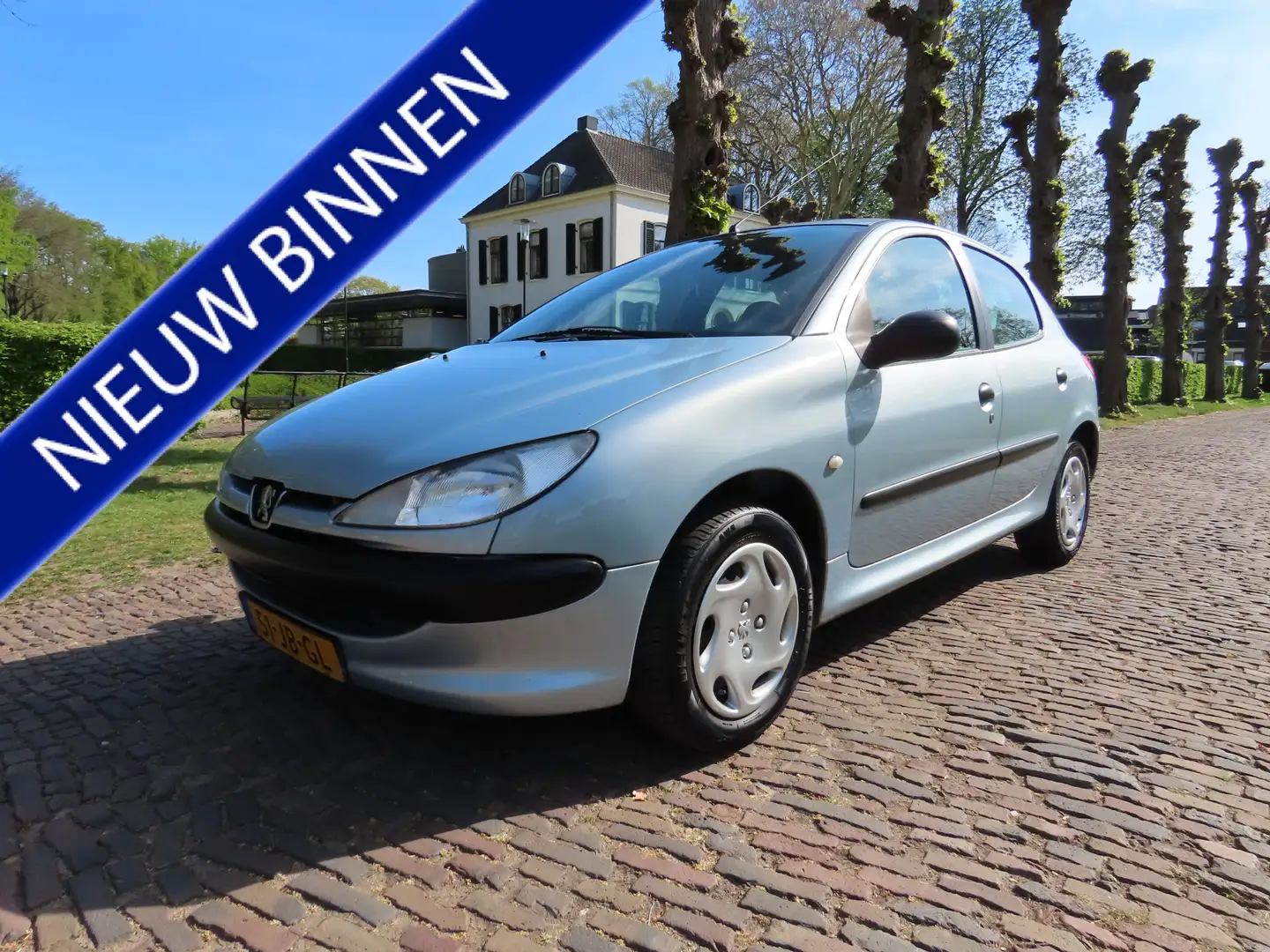 Peugeot 206 1.1 XR Stuurbekrachtiging 5 Drs ***Apk t/m 14-4-20 Grau - 1