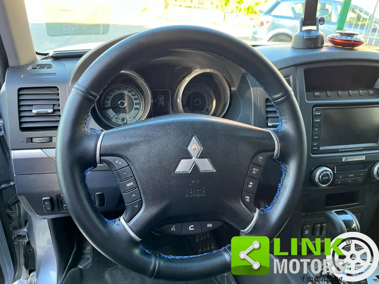 Mitsubishi Pajero 3.2 DI-D 16V aut. 5p. Instyle DPF Сірий - 2