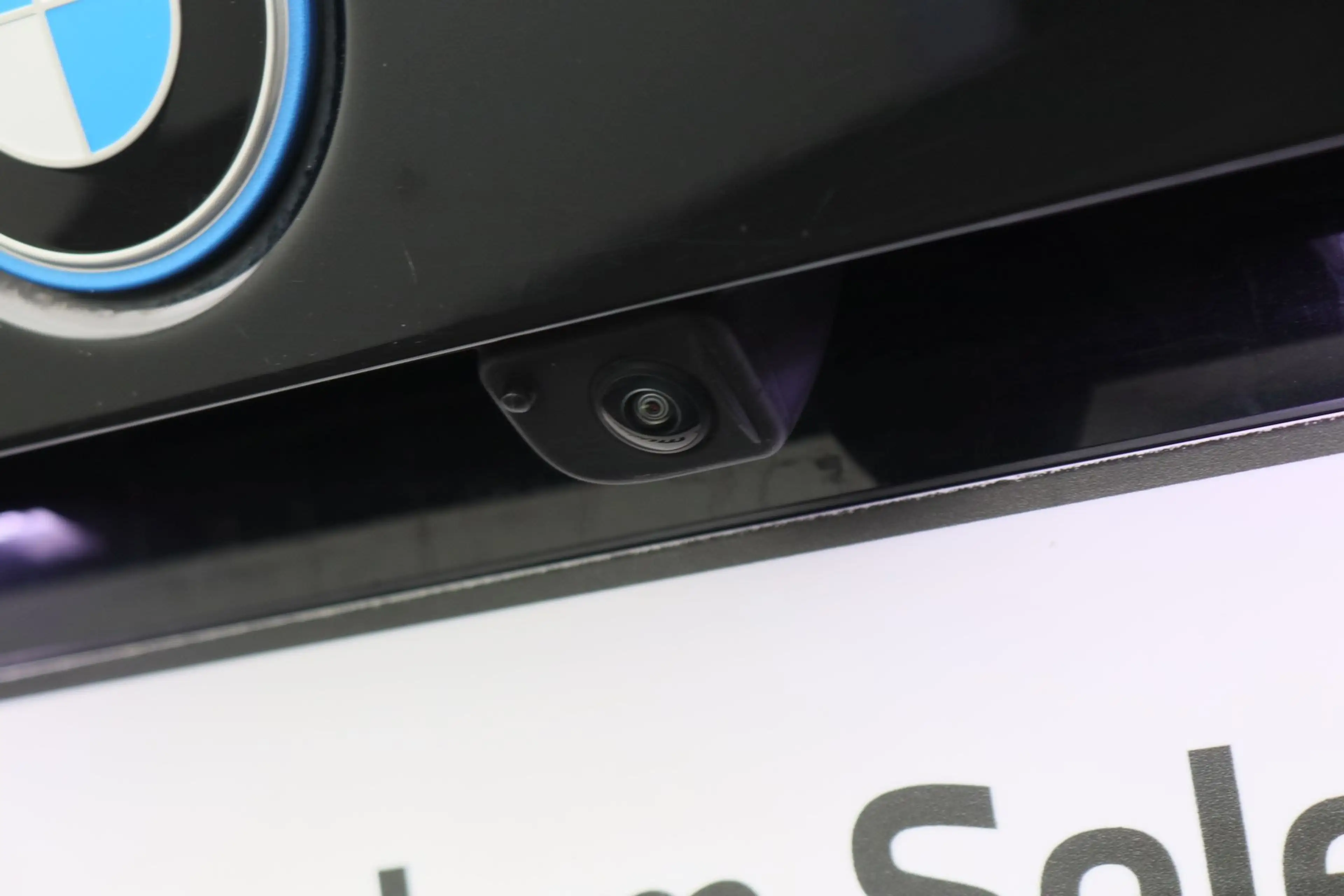 BMW iX1 xDrive30 Launch Edition 67 kWh | Glazen Panoramada — photo 9