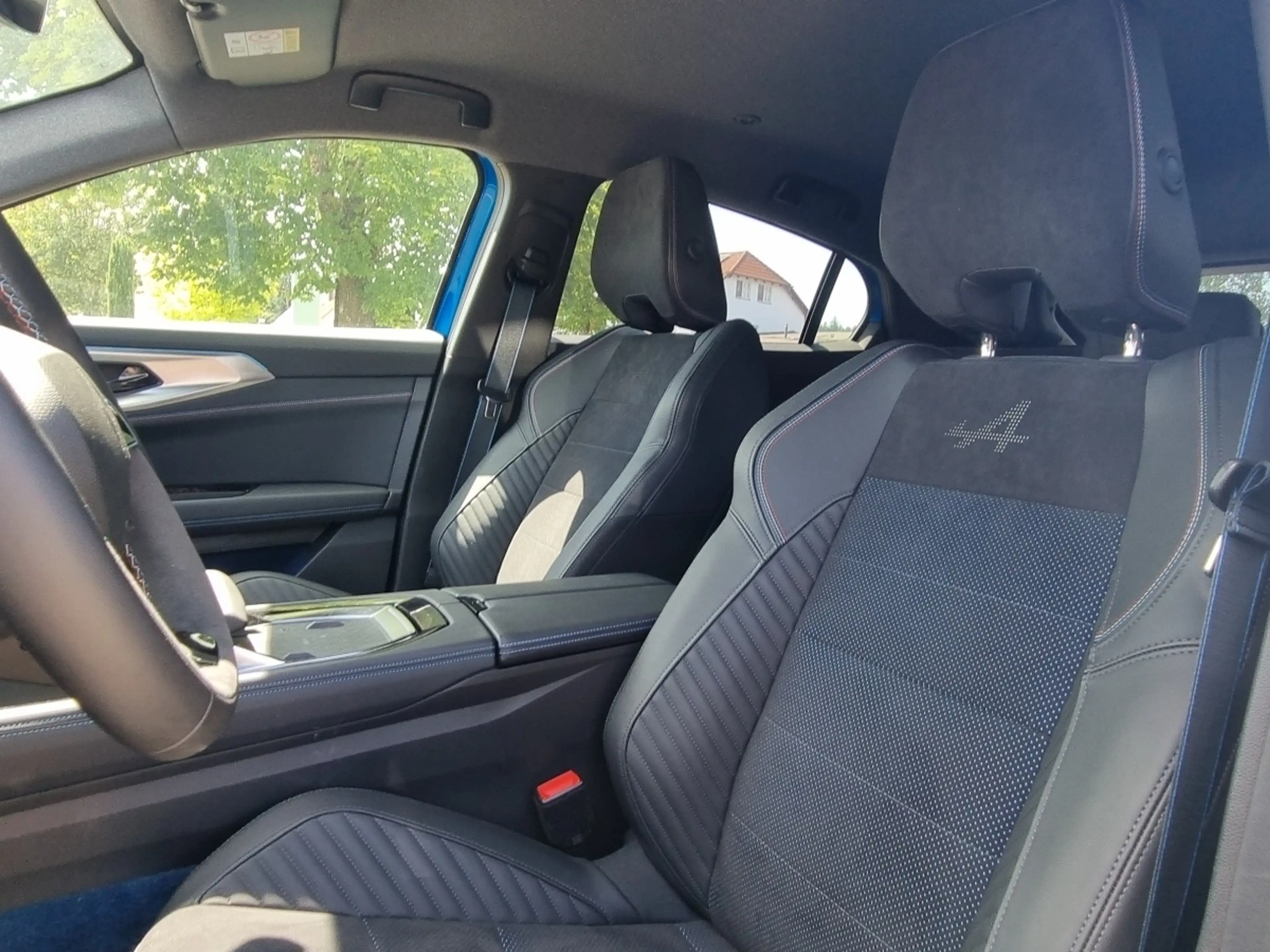 Renault Rafale Atelier Alpine E-Tech Plug-in Hybrid 300 4x4 — photo 7