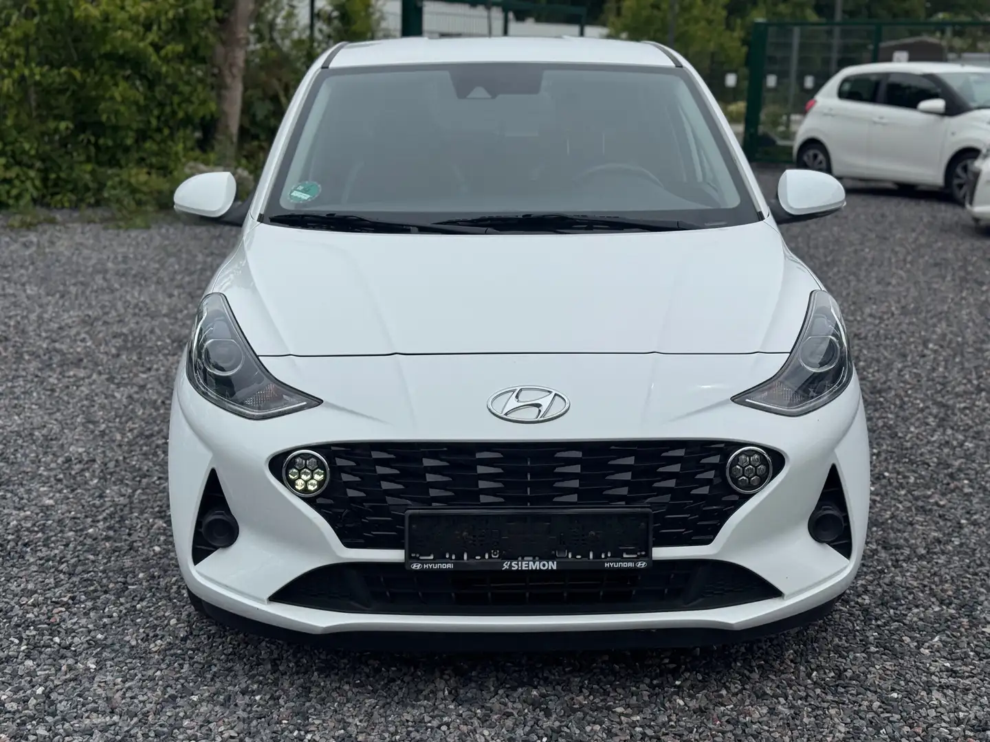Hyundai i10 Edition 30 / Carplay / 1.Hand / 41000Km Weiß - 2