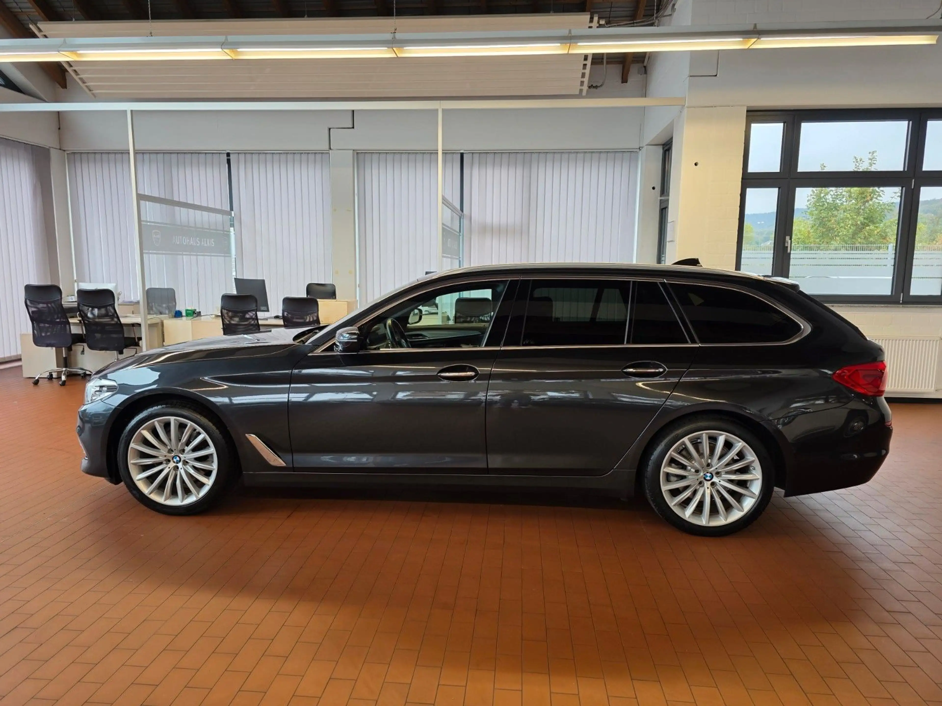 BMW 520 d G31 xDrive Luxury Line+ACC+Totwinkel+Ambi. — photo 7