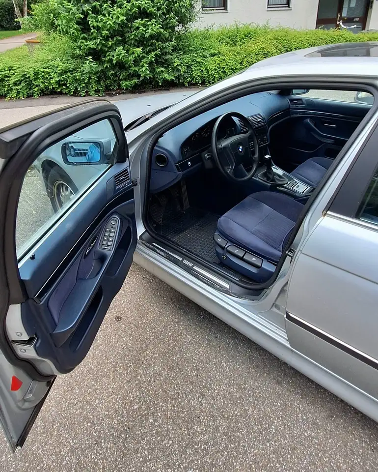 BMW 520i, foto 8