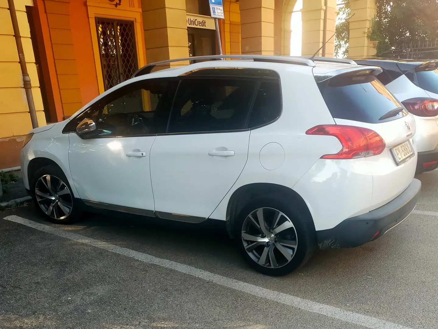 Peugeot 2008 AllURE Bianco - 1