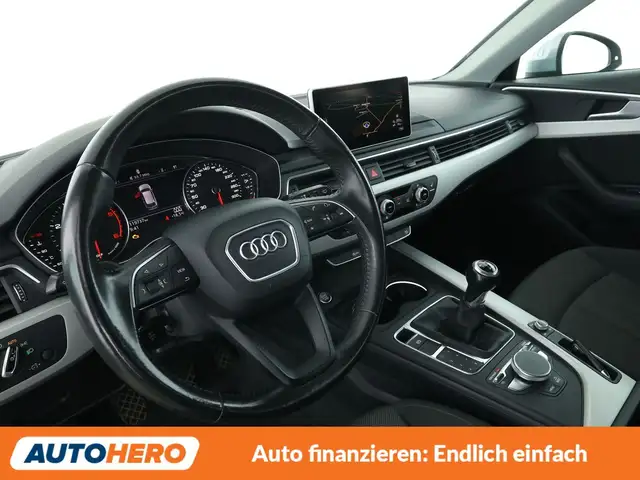 Audi A4 view 11