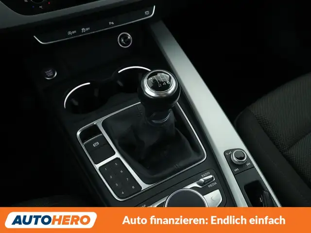 Audi A4 view 25