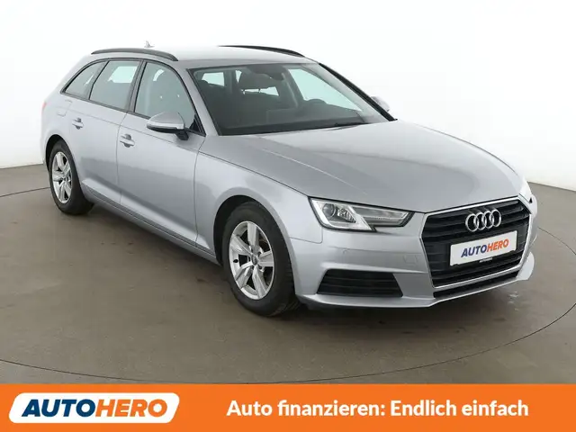 Audi A4 view 8