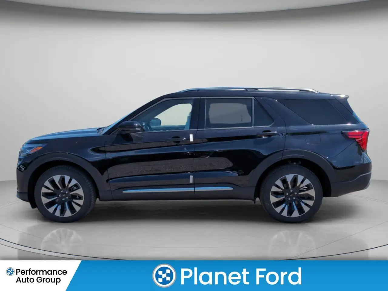 Ford Explorer снимка Ford Explorer