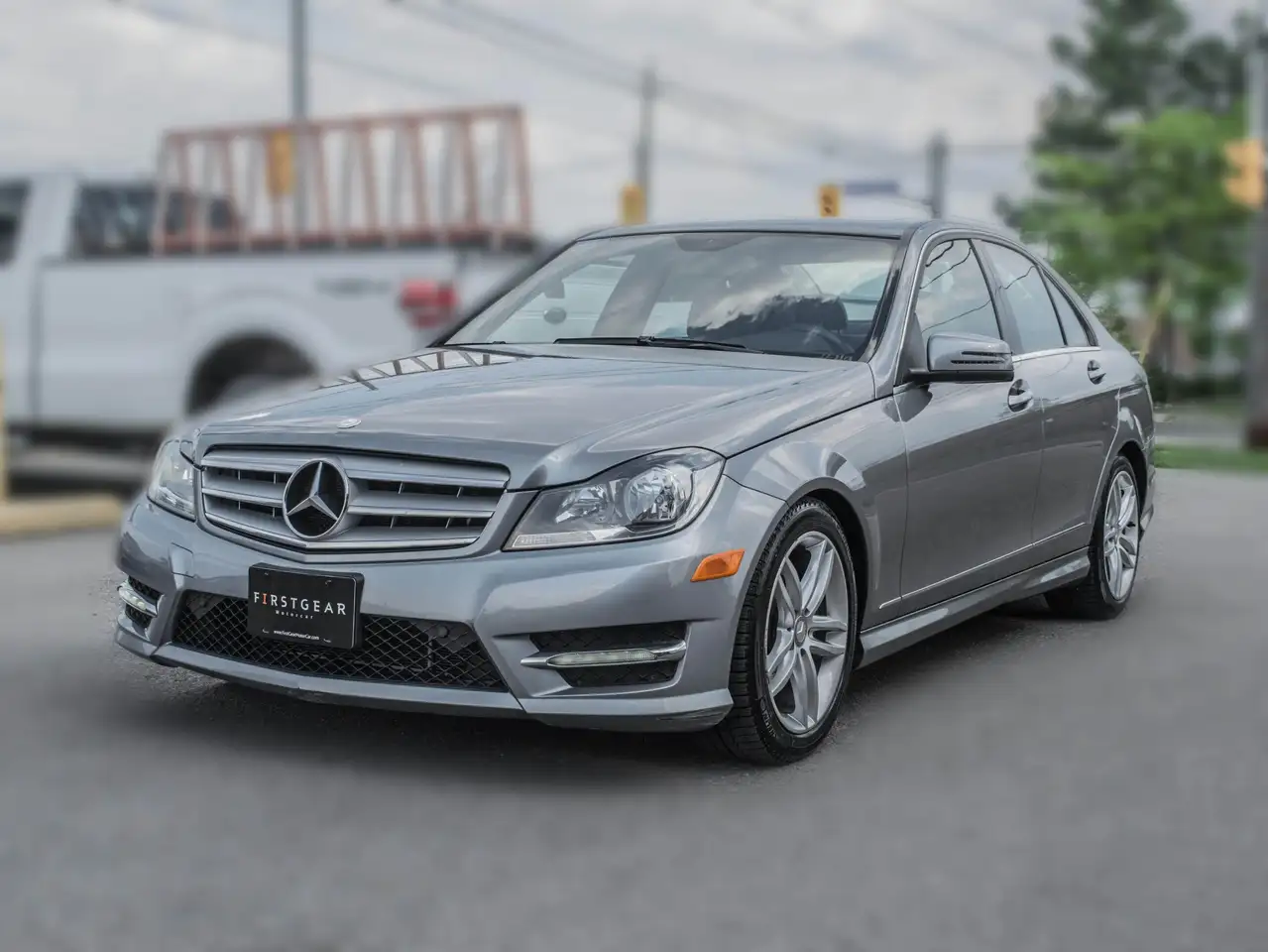 Mercedes-Benz C-Class снимка Mercedes-Benz C-Class