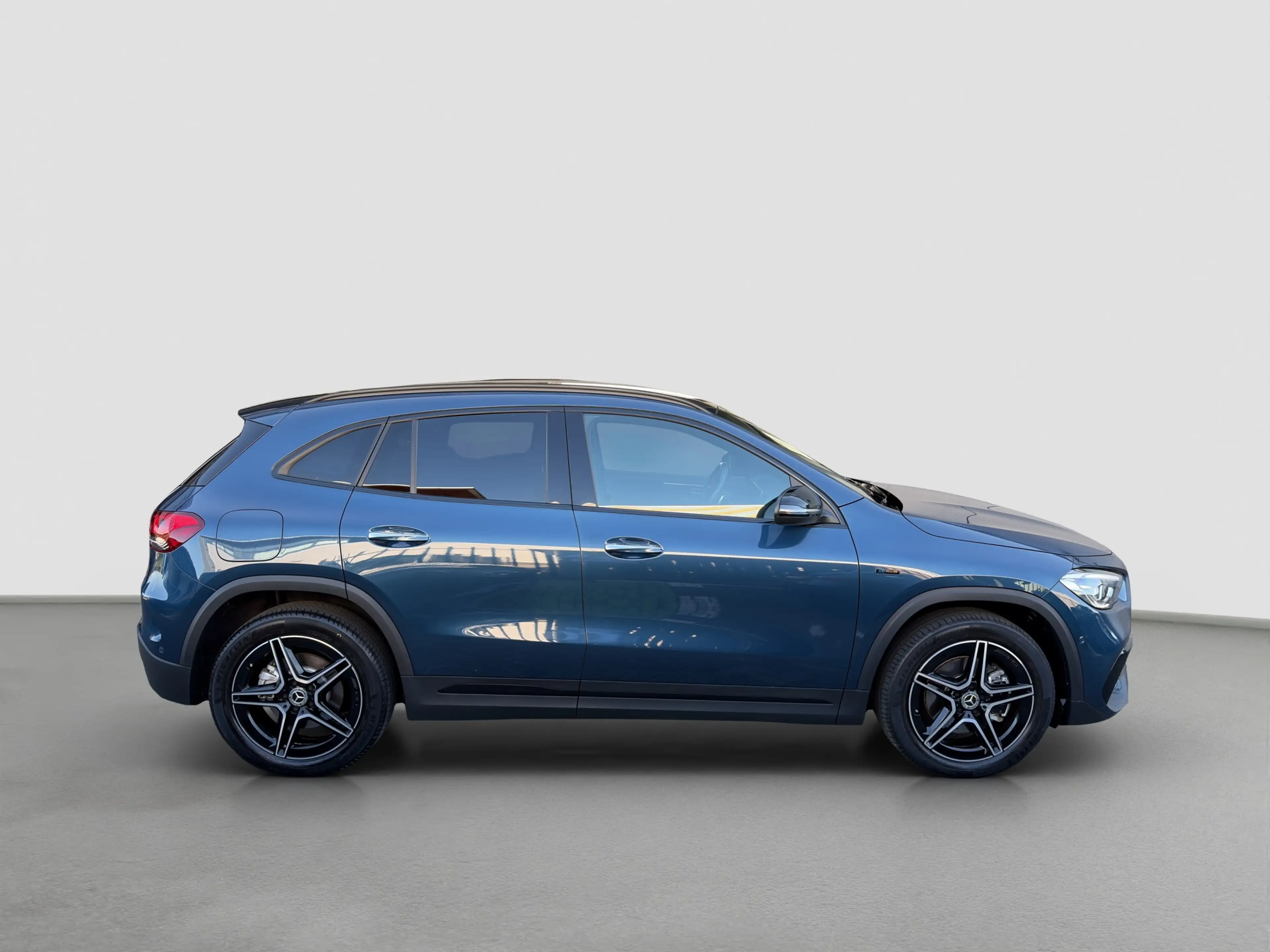 Mercedes-Benz GLA 250 250e 160pk AMG Line | Camera | 19-inch velgen | Ha — photo 4