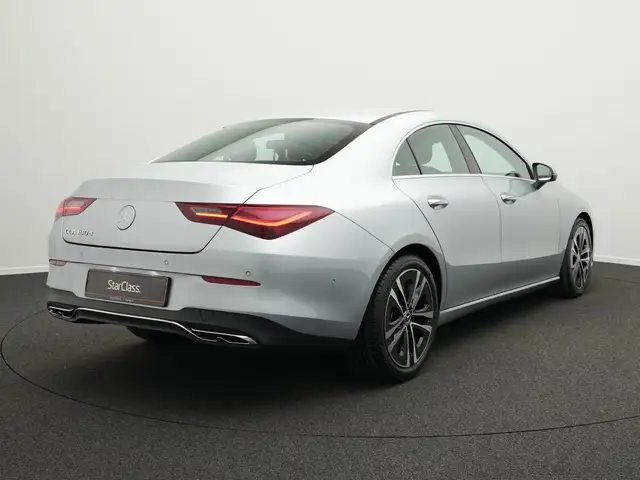 Mercedes-Benz Cla view 3
