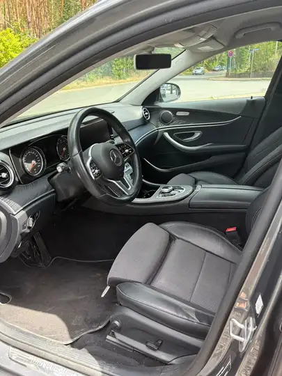 Mercedes-Benz E 50 AMG E 200 (213.242) – Foto 6