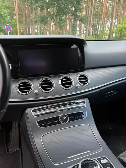 Mercedes-Benz E 50 AMG E 200 (213.242) – Foto 12