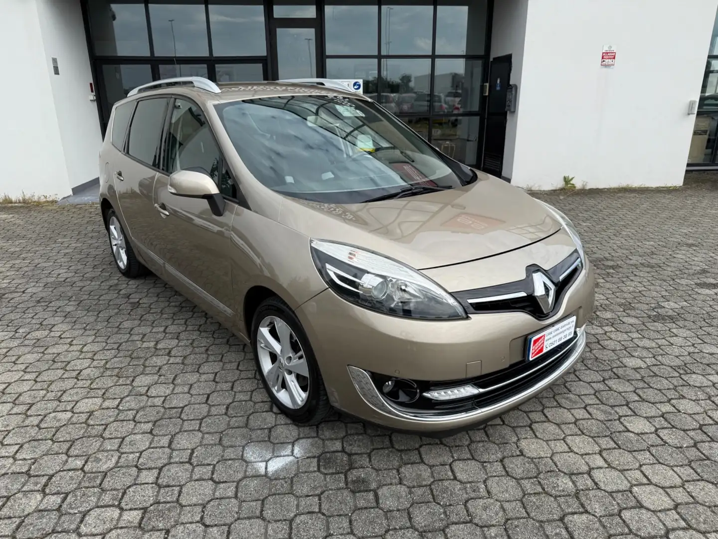 Renault Scenic Scénic XMod 1.5 dCi 110CV Wave Bronzová - 2