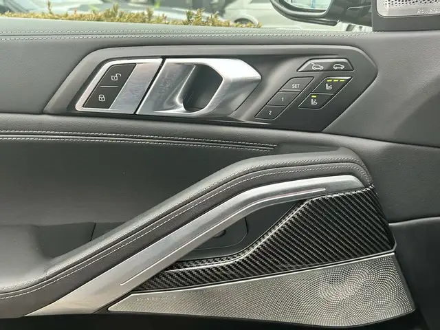 BMW X6 30d xDrive M SPORT *PANO*HUD*SITZKL*B&W*AHK*22 Ansicht 19