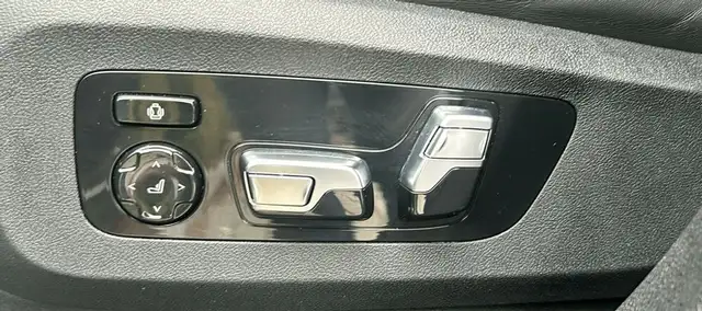 BMW X6 30d xDrive M SPORT *PANO*HUD*SITZKL*B&W*AHK*22 Ansicht 20