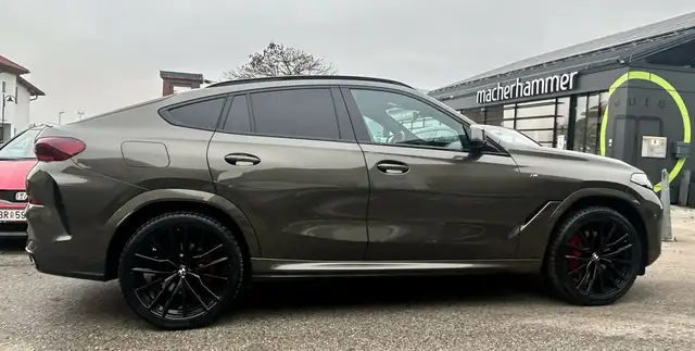 BMW X6 30d xDrive M SPORT *PANO*HUD*SITZKL*B&W*AHK*22 Ansicht 4