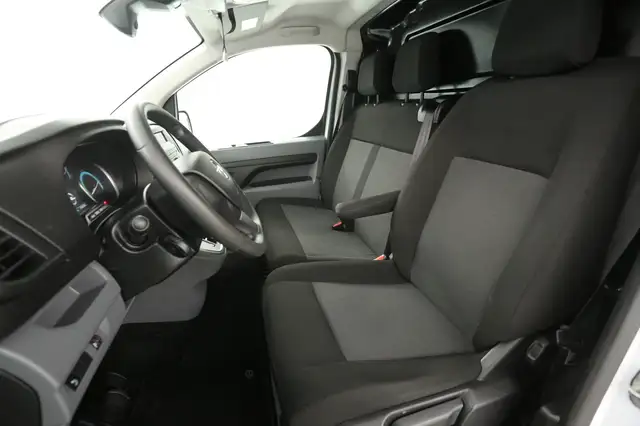 Opel Vivaro-E view 11