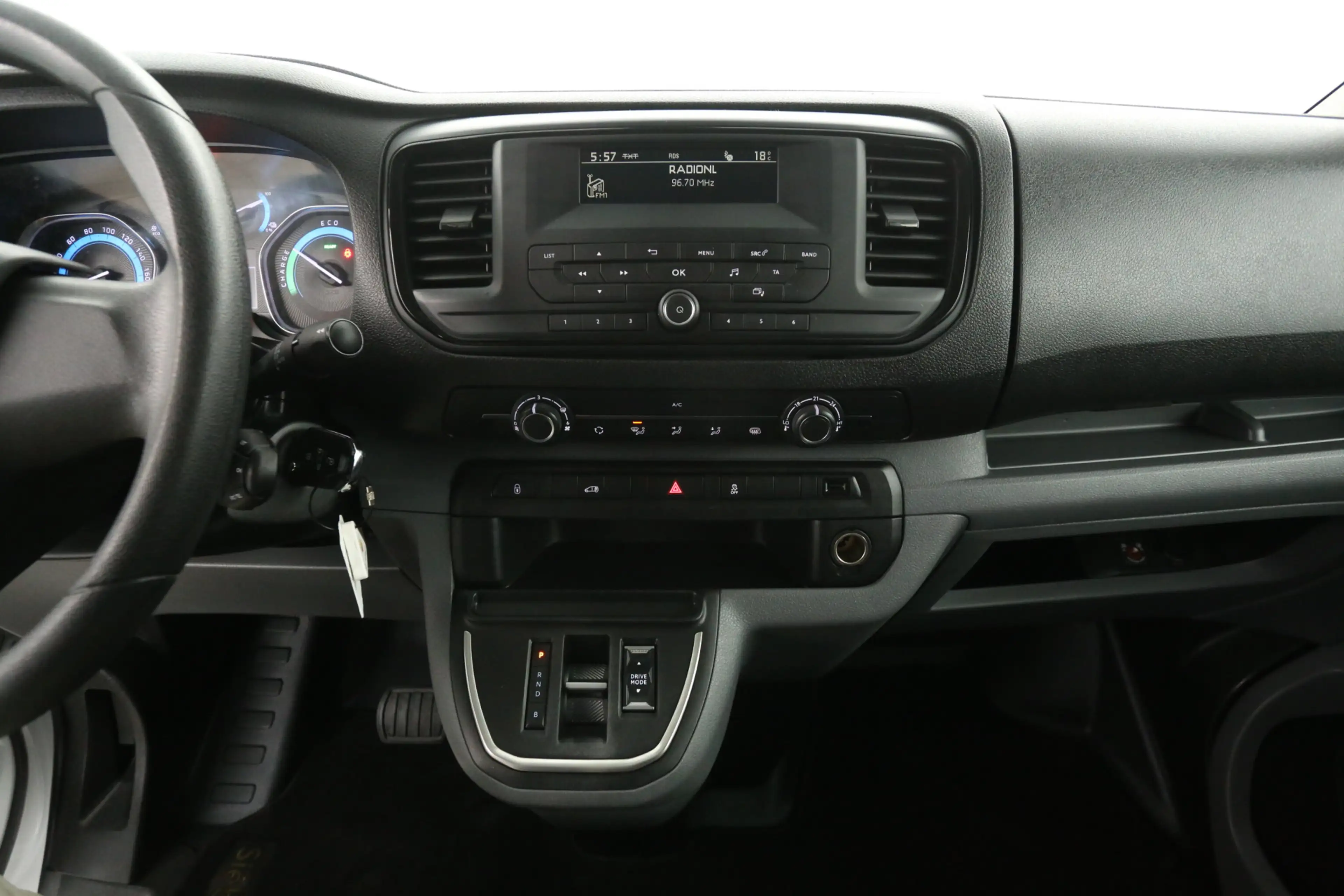 Opel Vivaro-e 75 kWh L3H1 Longe Range | Snelladen | SOH 91% | Ai — photo 13