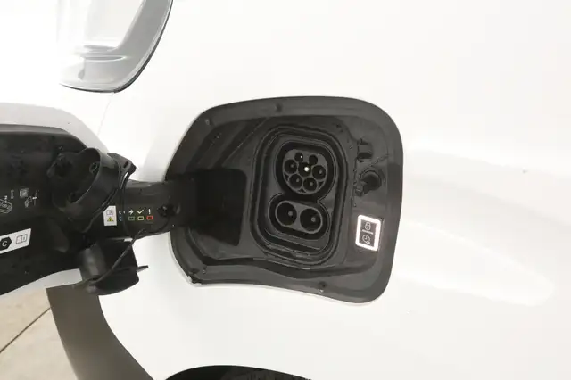 Opel Vivaro-E view 8