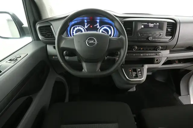 Opel Vivaro-E view 2