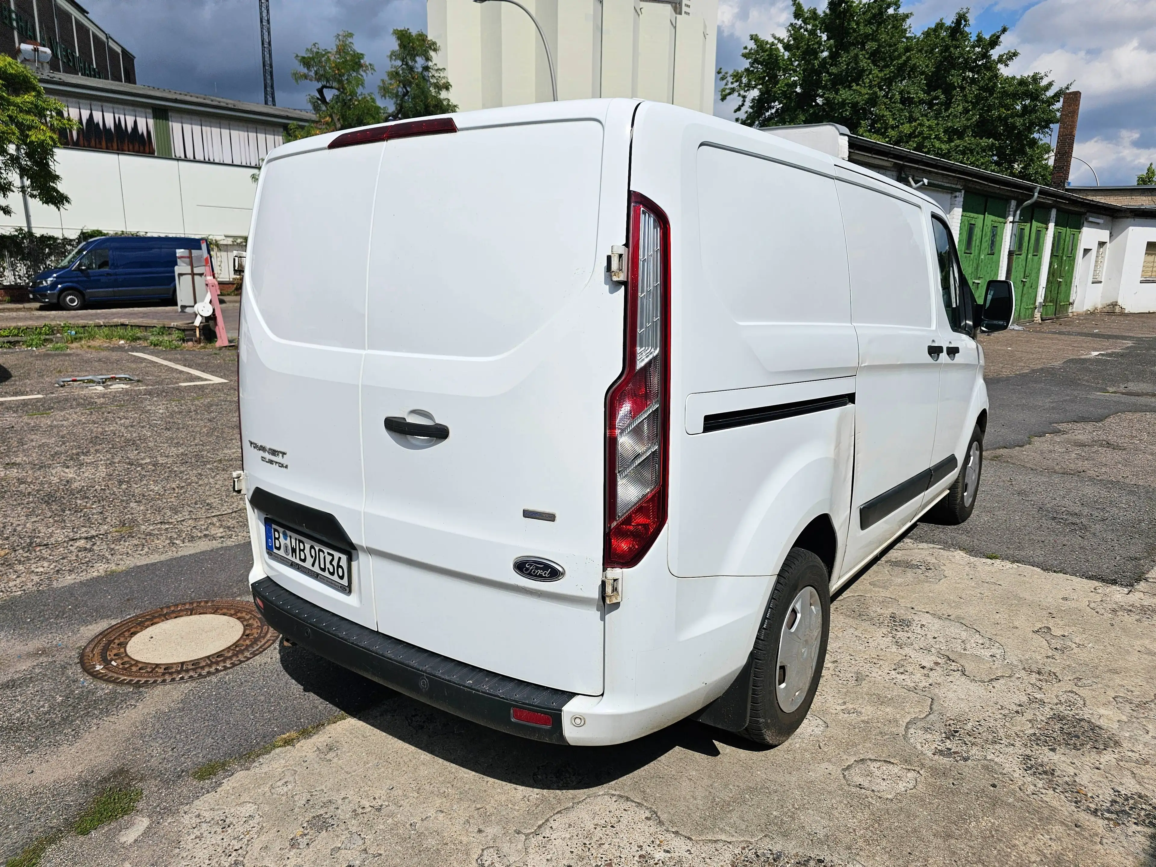 Ford Transit Custom 300 L1 Trend — photo 6